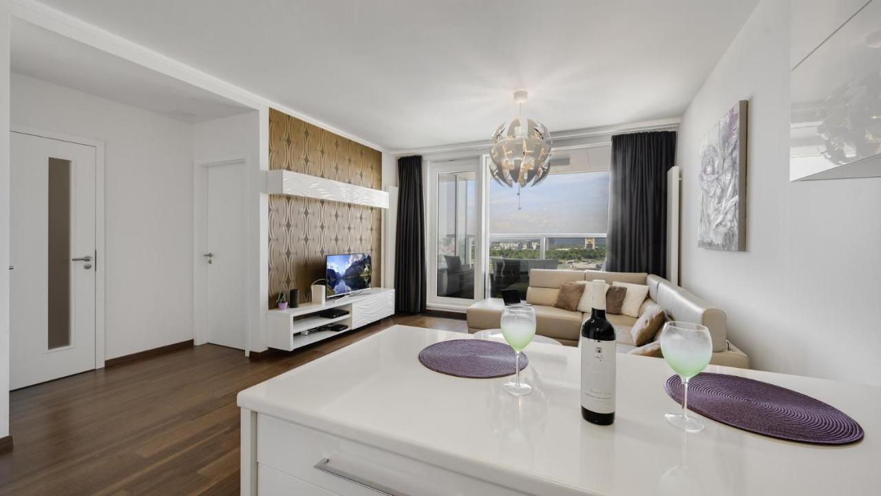 Appartement Panorama - Sunset And Castle View, 22Nd Floor, Garage, Ac à Bratislava Extérieur photo